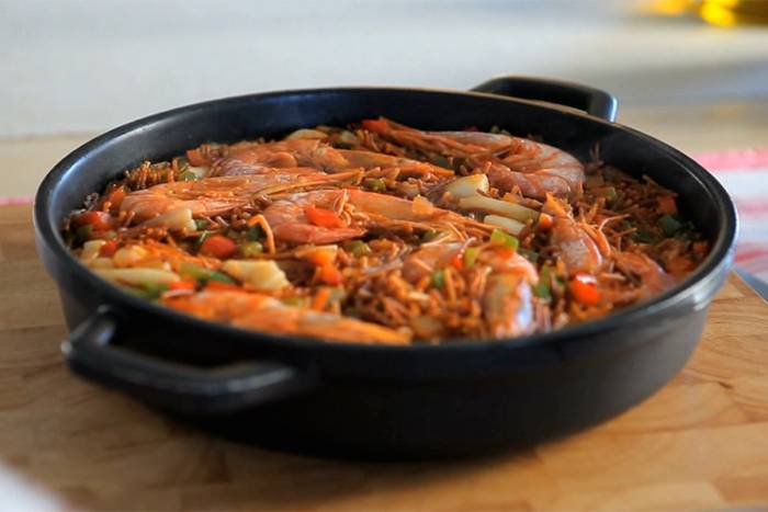 Fideuá con gambas