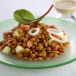 Ensalada de lentejas y salchichas