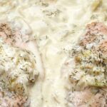 Salmón con crema de queso y eneldo