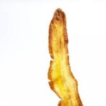 Pastel de plátano, dátiles y avellanas con crema de queso