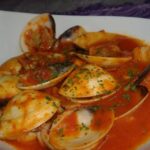 Almejas en salsa de tomate