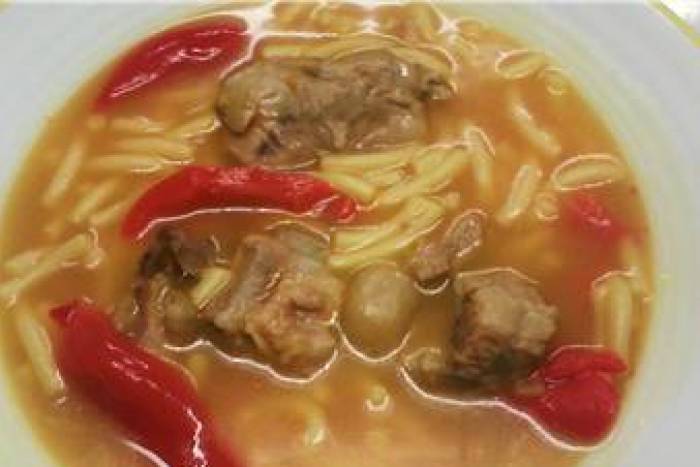 Fideos caldosos