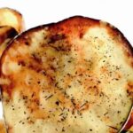 Chips de berenjena al aroma de tomillo y romero