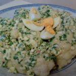 Coliflores aliñadas huevos duros