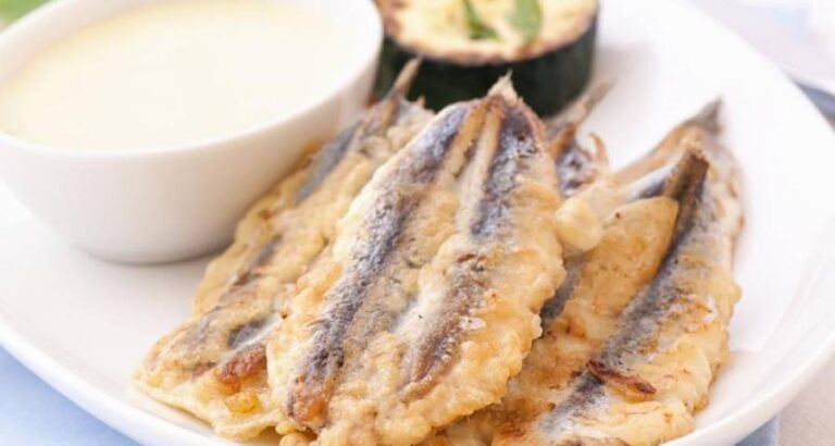 Pescadito frito jugoso y crujiente