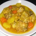 Pollo guisado en amarillo para mad