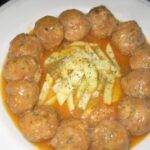 Albóndigas de pollo en salsa de zanahorias