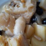 Bacalao con aceitunas negras
