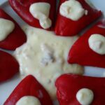 Pimientos del piquillo rellenos de puré de patatas especial