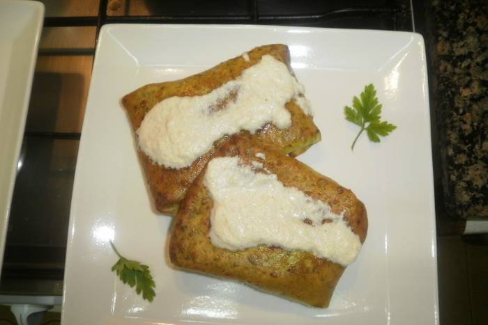 Crepes de champis, espárragos y queso
