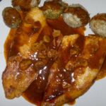 Filetes de dorada en salsa de pimentón