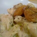 Pollo con nata y almendras fritas