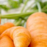 Arvejas guisantes y zanahorias glaseadas