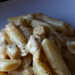 Macarrones a la carbonara con pollo