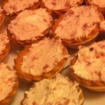 Tartaletas de queso crema con jamón