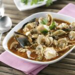 Sopa de arroz y marisco