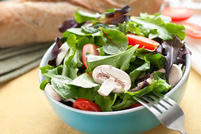 Ensalada de tomates y champiñones