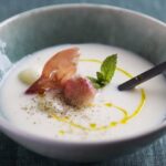 Sopa de melón con jamón