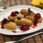 Croquetas de jabalí con salsa de frutos del bosque