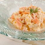 Huevos revueltos con salmón ahumado