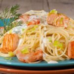 Espagueti con salmón y gambas