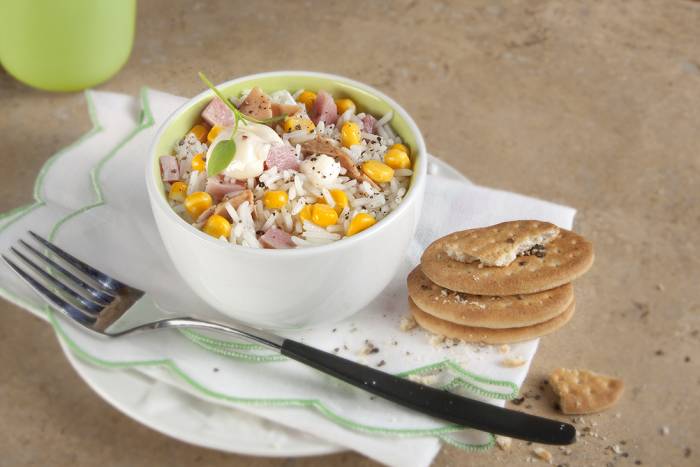 Ensalada de arroz y atún