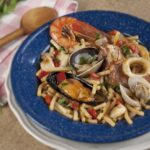 Fideuá de marisco y carne