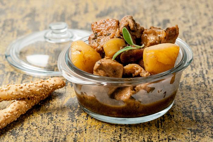 Jabalí con patatas