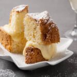 Bizcocho con crema pastelera de vainilla