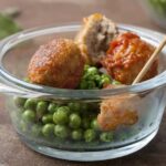 Albóndigas con guisantes