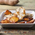 Pechuga de pollo con chips de patata