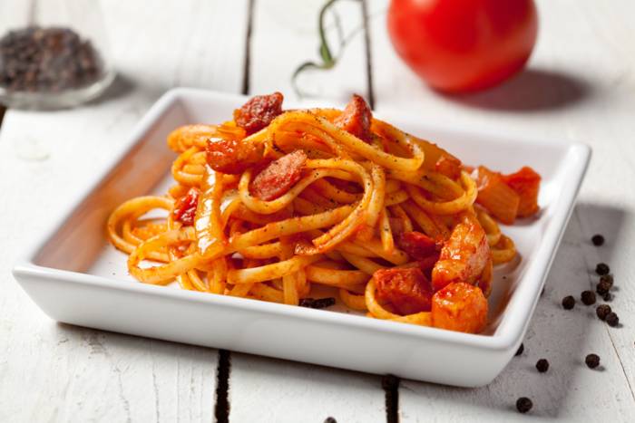 Tallarines a la amatriciana