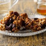 Crocante de frutos secos, cereales y chocolate