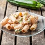 Pasta con calabacín y ricotta
