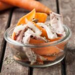 Ensalada de pollo guisado