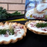 Tartaleta de bimi con bacon y bechamel