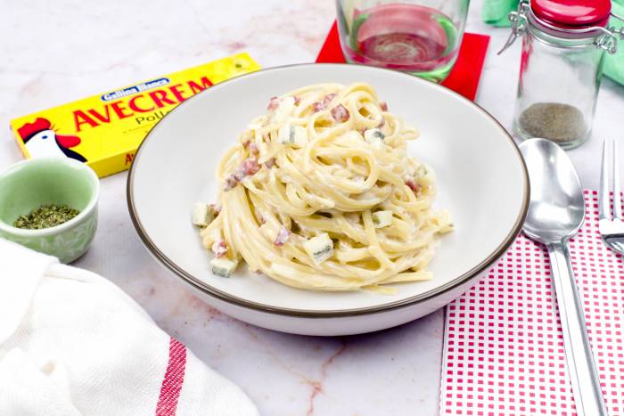 Pasta de gorgonzola con jamón