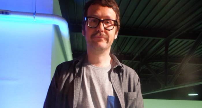 “al desamor se sobrevive con grandes cantidades de comida”