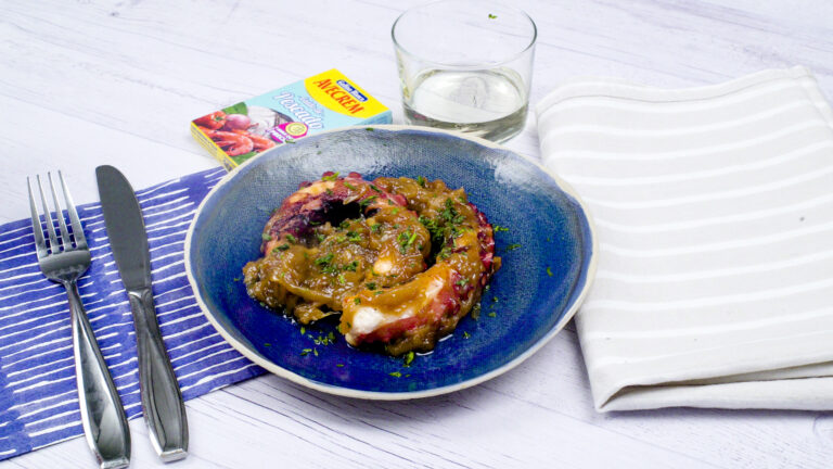 Pulpo encebollado