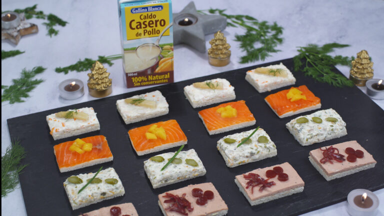 Canapés variados de Navidad
