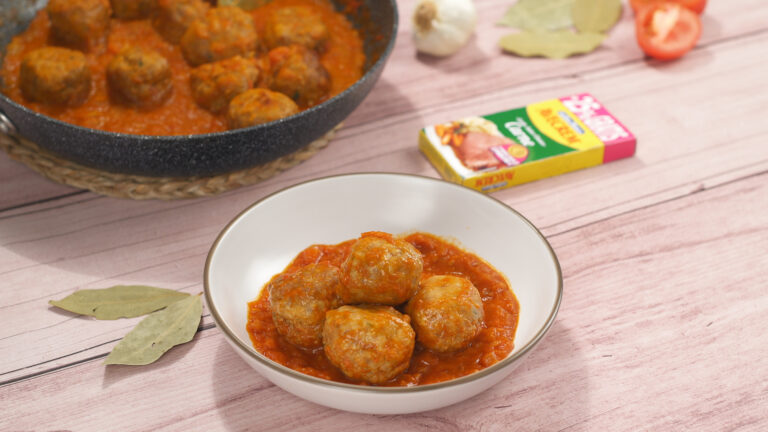 Albóndigas con tomate