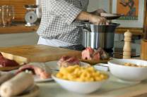 Preparar las carnes para el caldo