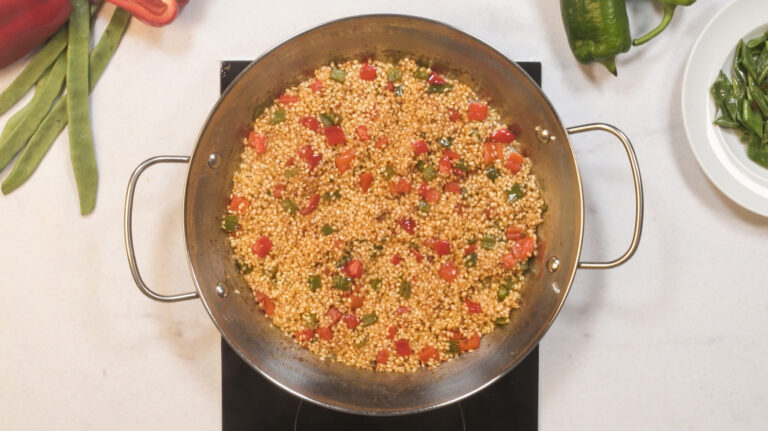 Cantidad arroz y agua por persona para paella | trucos gallina blanca