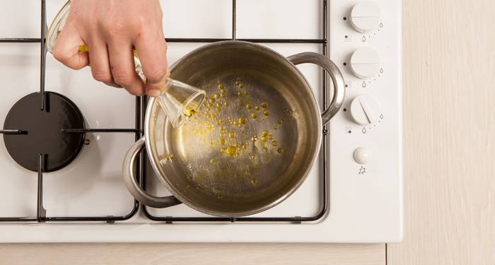 Evitar que la pasta se pegue entre sí o a la olla es crucial para garantizar una experiencia culinaria perfecta.
