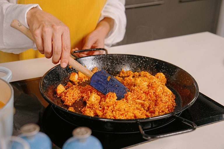 Nacara el arroz unos minutos